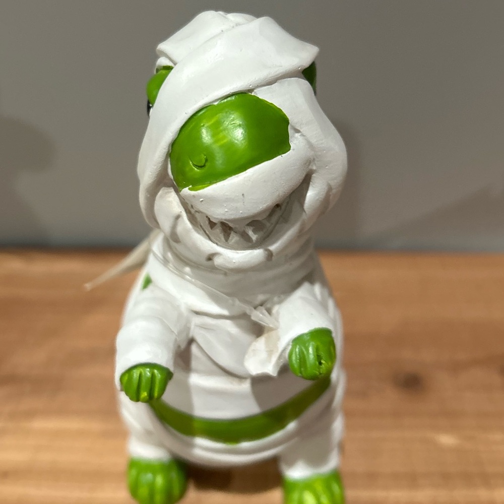 NWT Halloween T-Rex Mummy Figurine - Picture 4 of 6